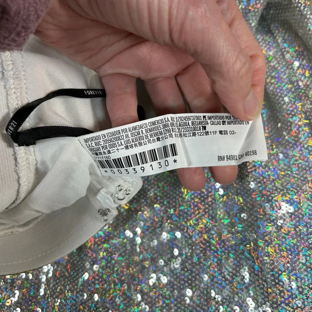 Forever 21 Womens Silver Holographic Sequin Mini Skirt Size Small Party Disco - Picture 4 of 6